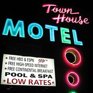 Town House Motel